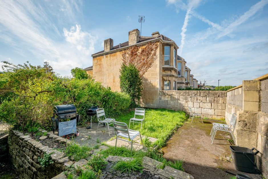Livingstone Terrace, Bath