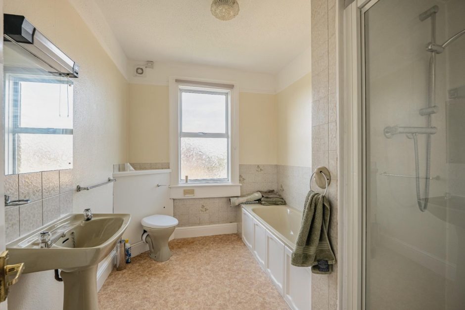 Livingstone Terrace, Bath