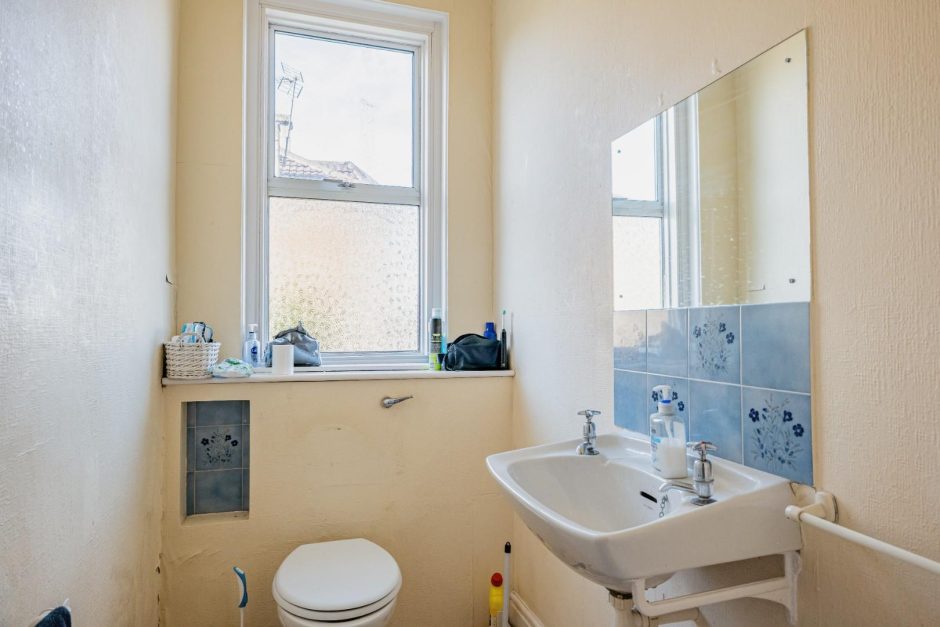 Livingstone Terrace, Bath