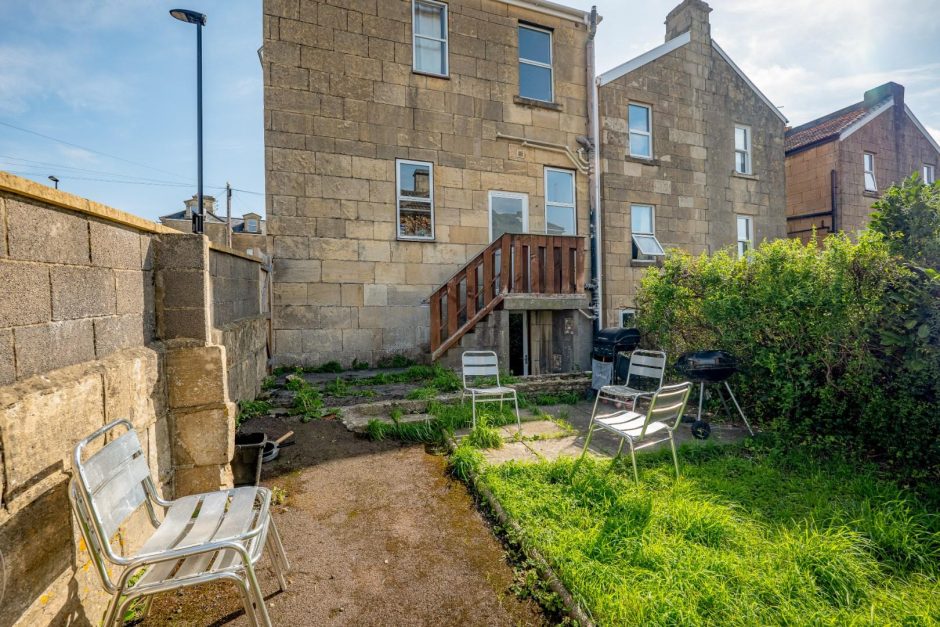 Livingstone Terrace, Bath