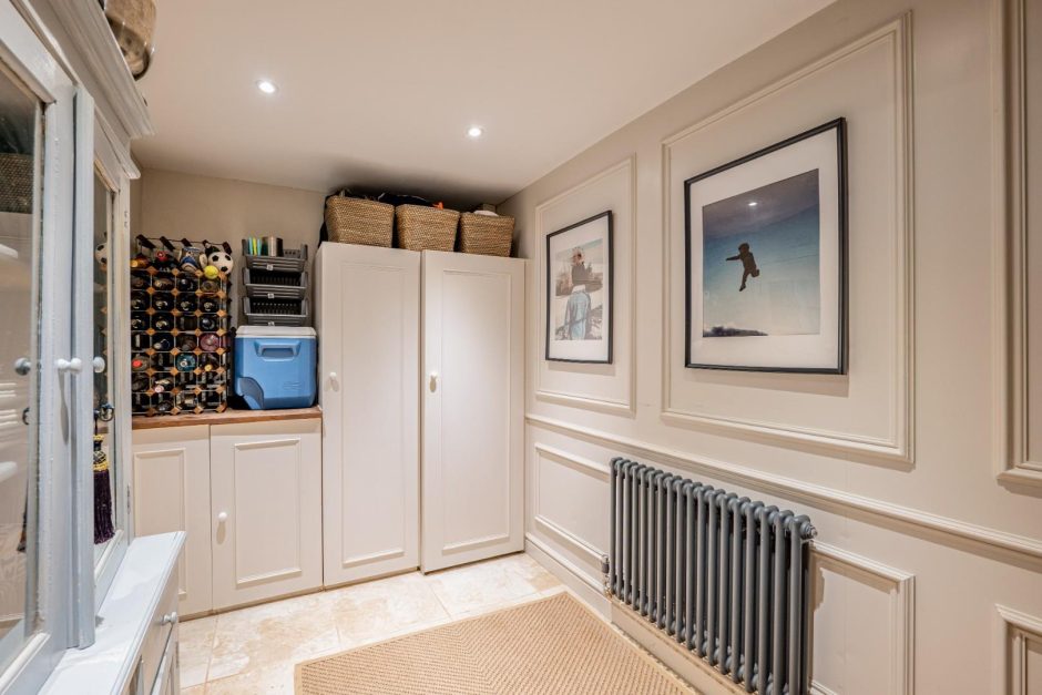 High Street, Faulkland