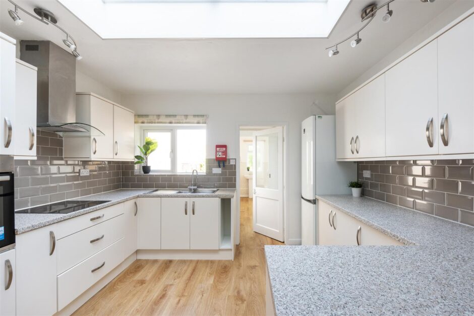 Brougham Hayes, Bath