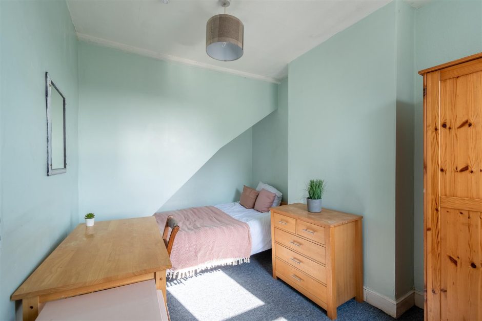 Coronation Avenue, Bath