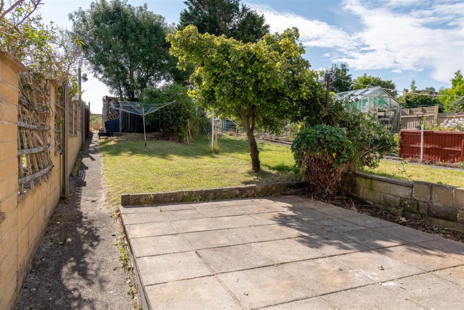 Coronation Avenue, Bath