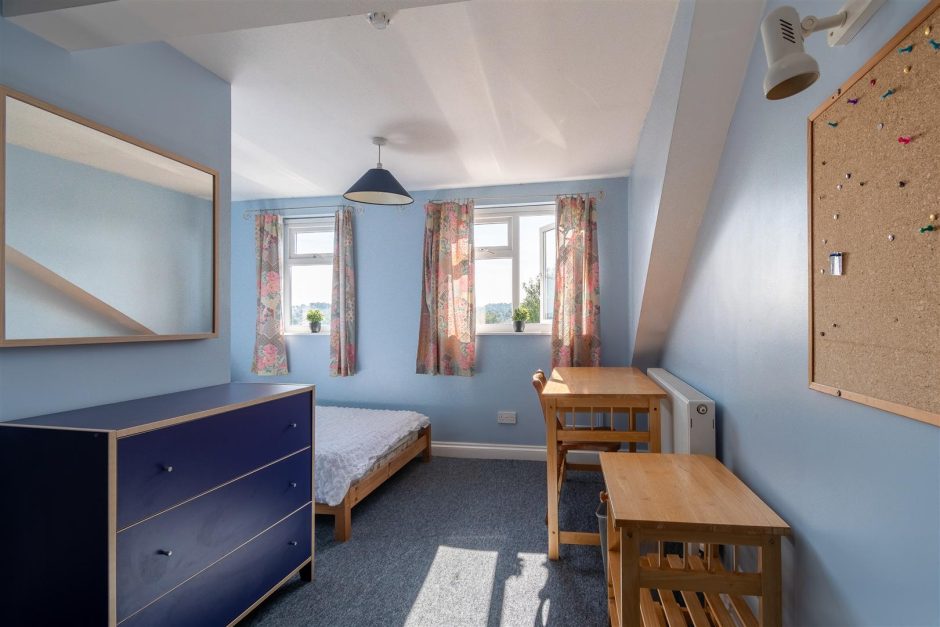 Coronation Avenue, Bath