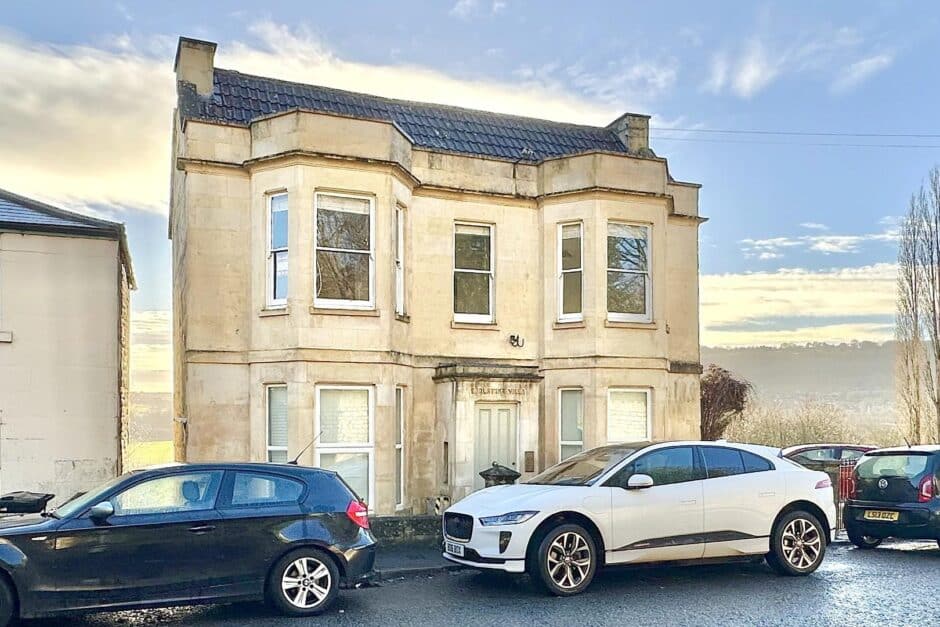 London Road West, Bath