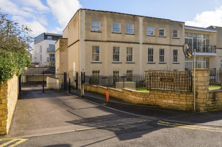 Victoria Bridge Road, Bath