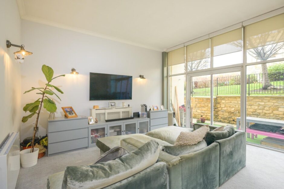 Victoria Bridge Road, Bath