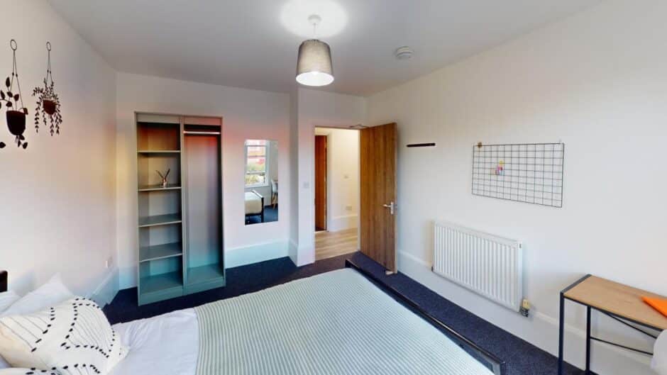 F1, 6 Piccadilly Place